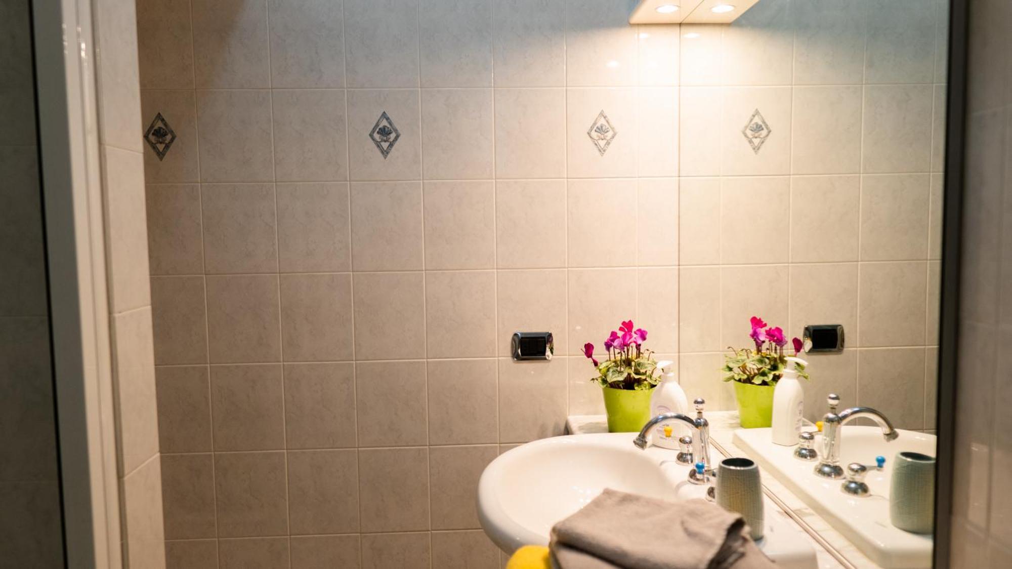 Casa Raffaella, Comodo E Tipico Bilocale Nel Centro Di Milano Exterior foto